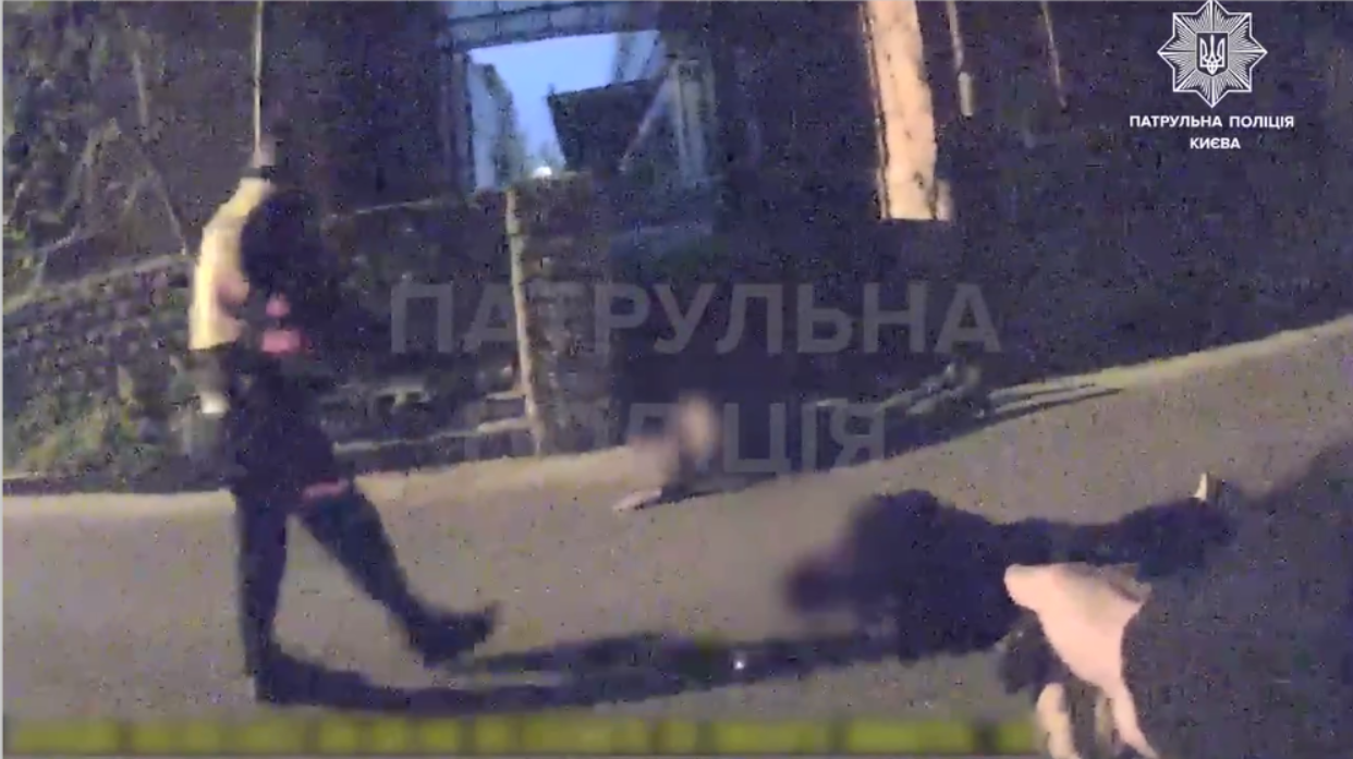 Поліцейські затримали всіх учасників стрілянини у столиці. Скріншот відео